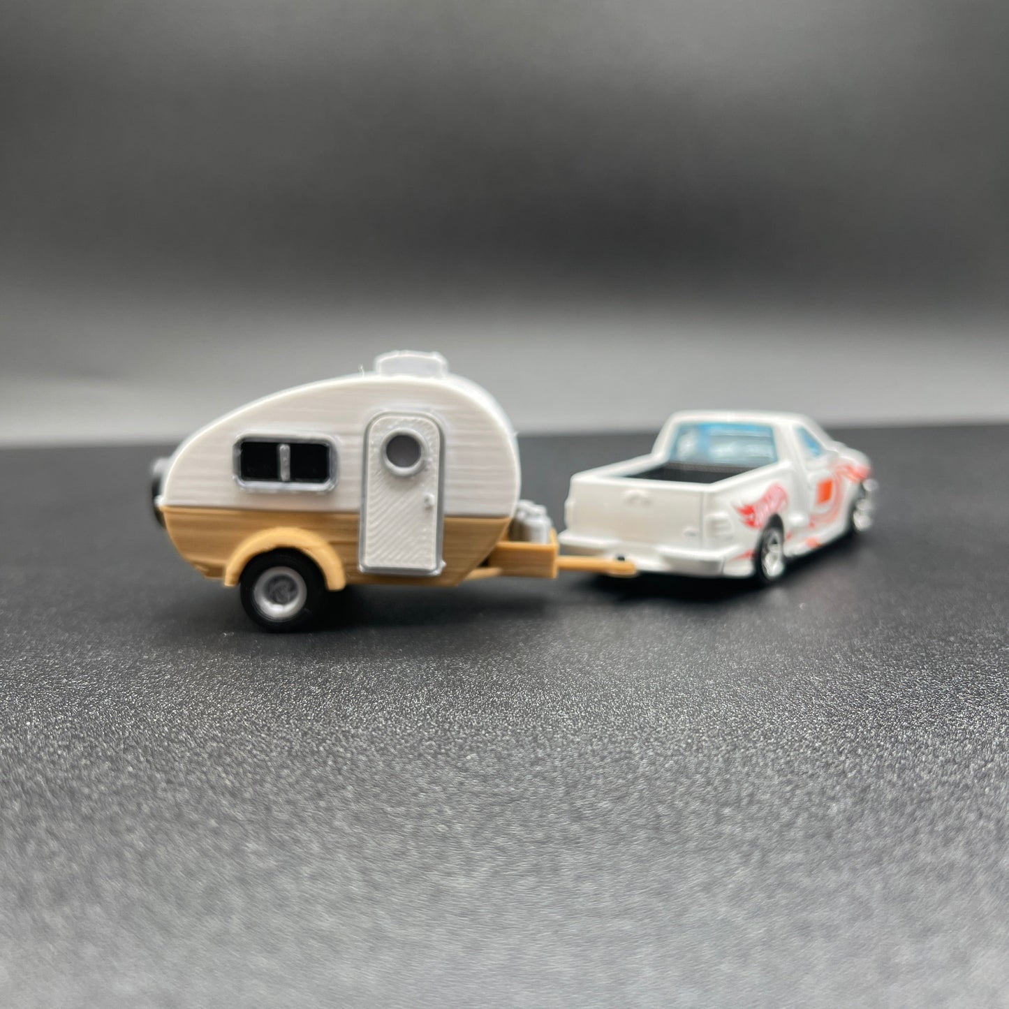 1/64 Scale Tear Drop Camper Trailer