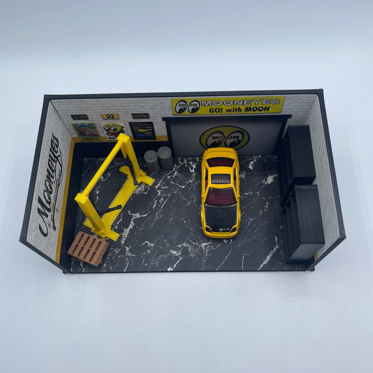 Mooneyes Garage Diorama Diecast 1/64 Scale