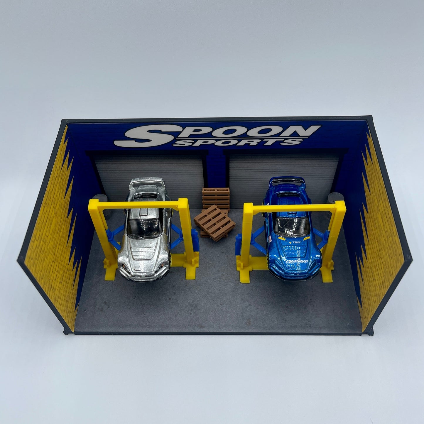 Spoon Garage Diorama Diecast 1/64 Scale