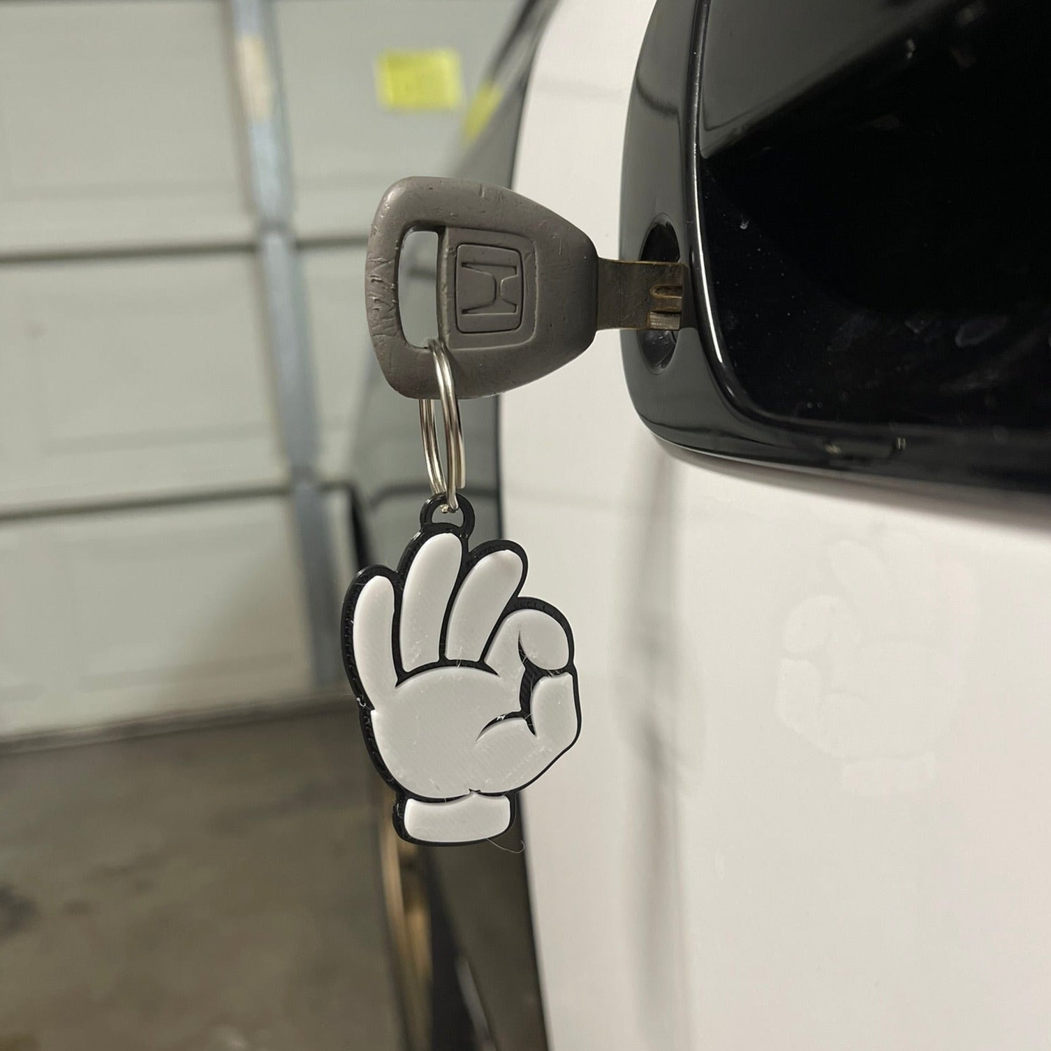 Hand Keychain – ludebehavior