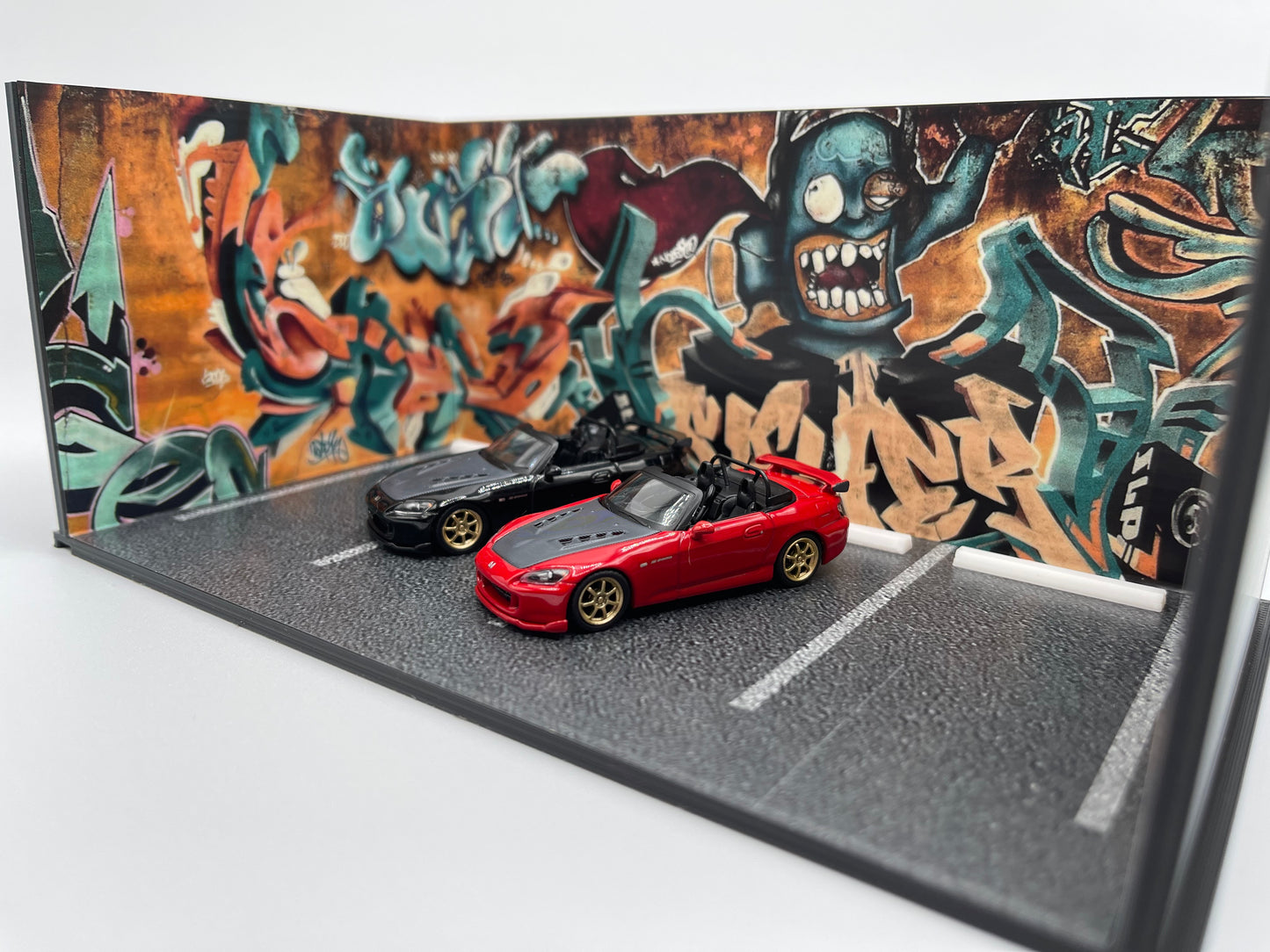 Graffiti Parking Lot Diorama 1/64 Scale