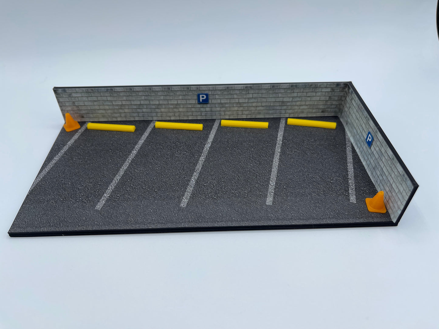 Parking Lot Diorama 1/64 Scale